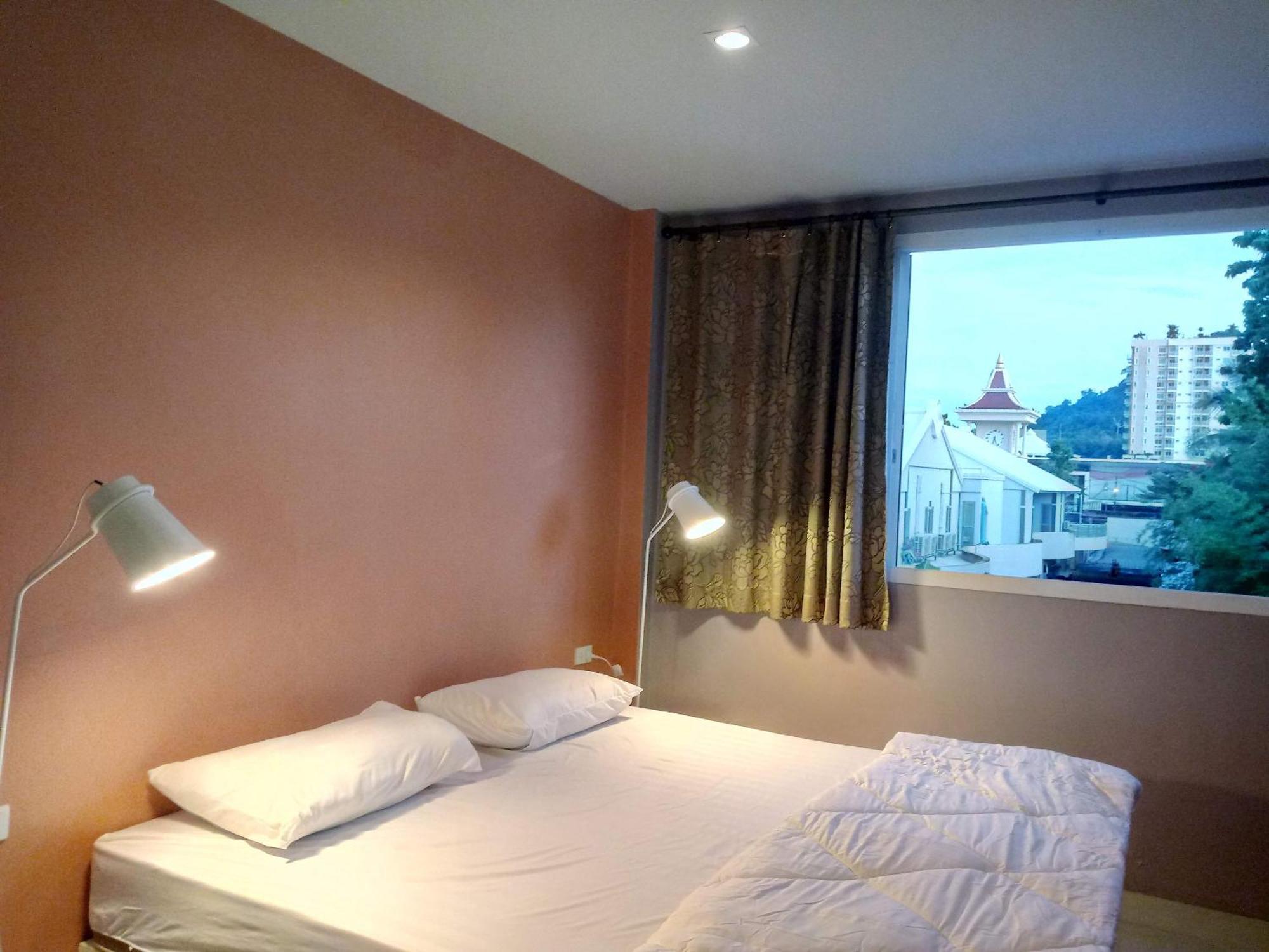 In Phuket House Hotel Екстериор снимка