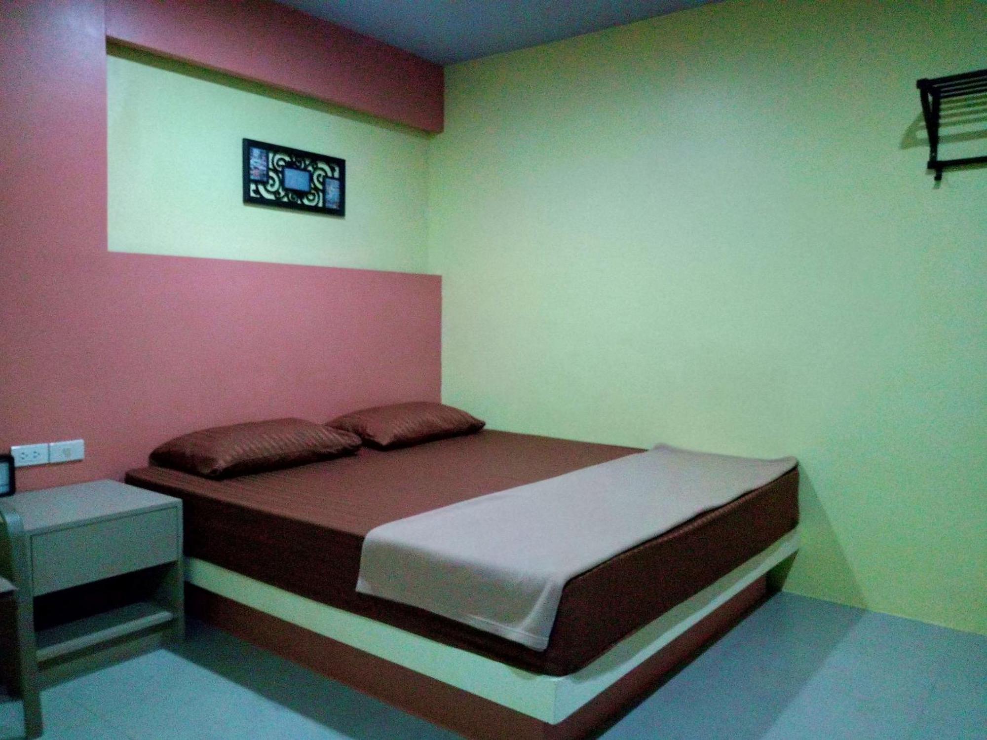In Phuket House Hotel Екстериор снимка
