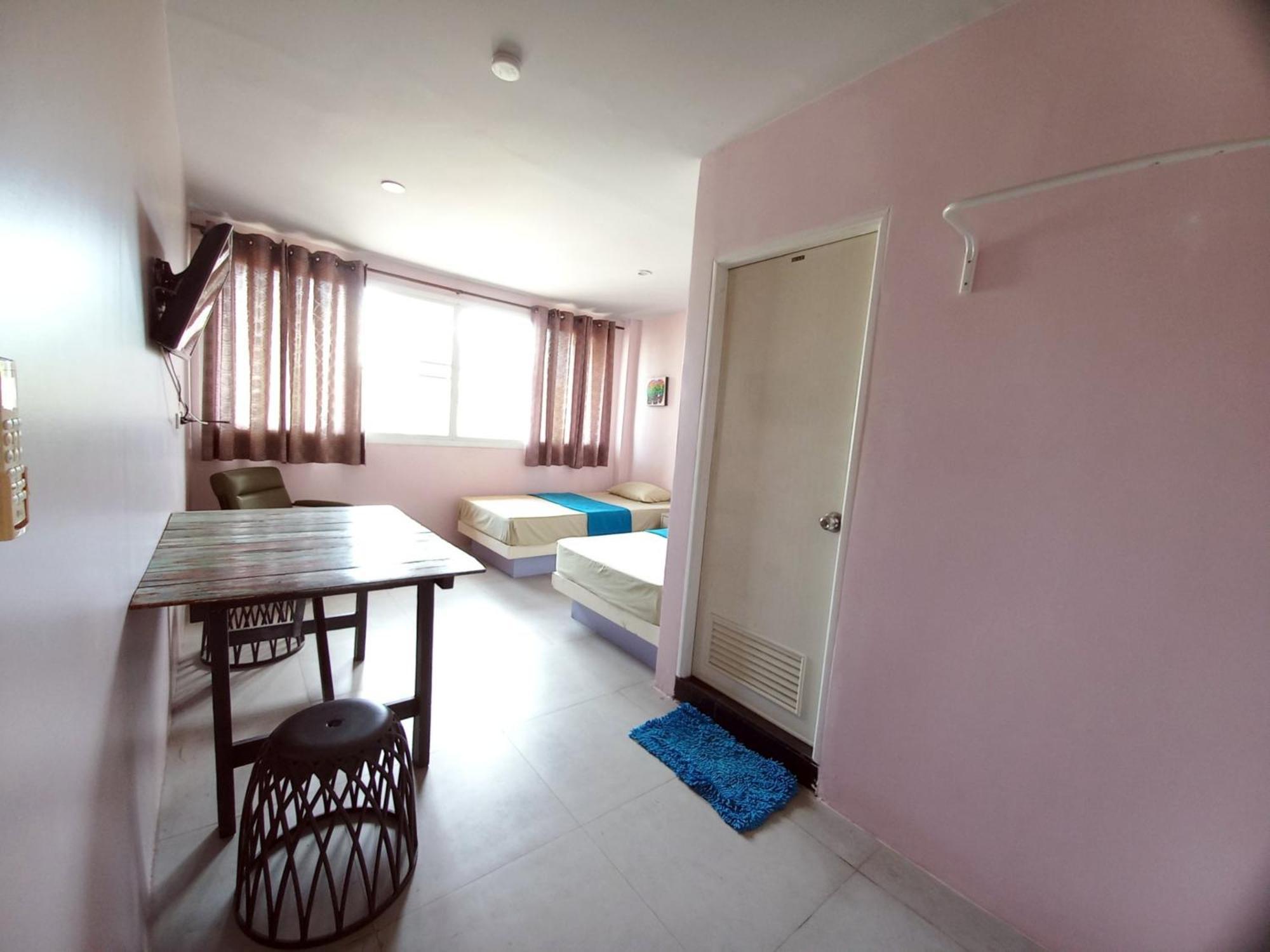 In Phuket House Hotel Екстериор снимка