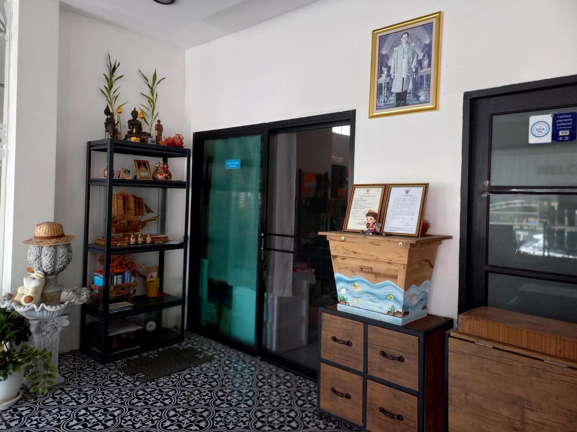 In Phuket House Hotel Екстериор снимка