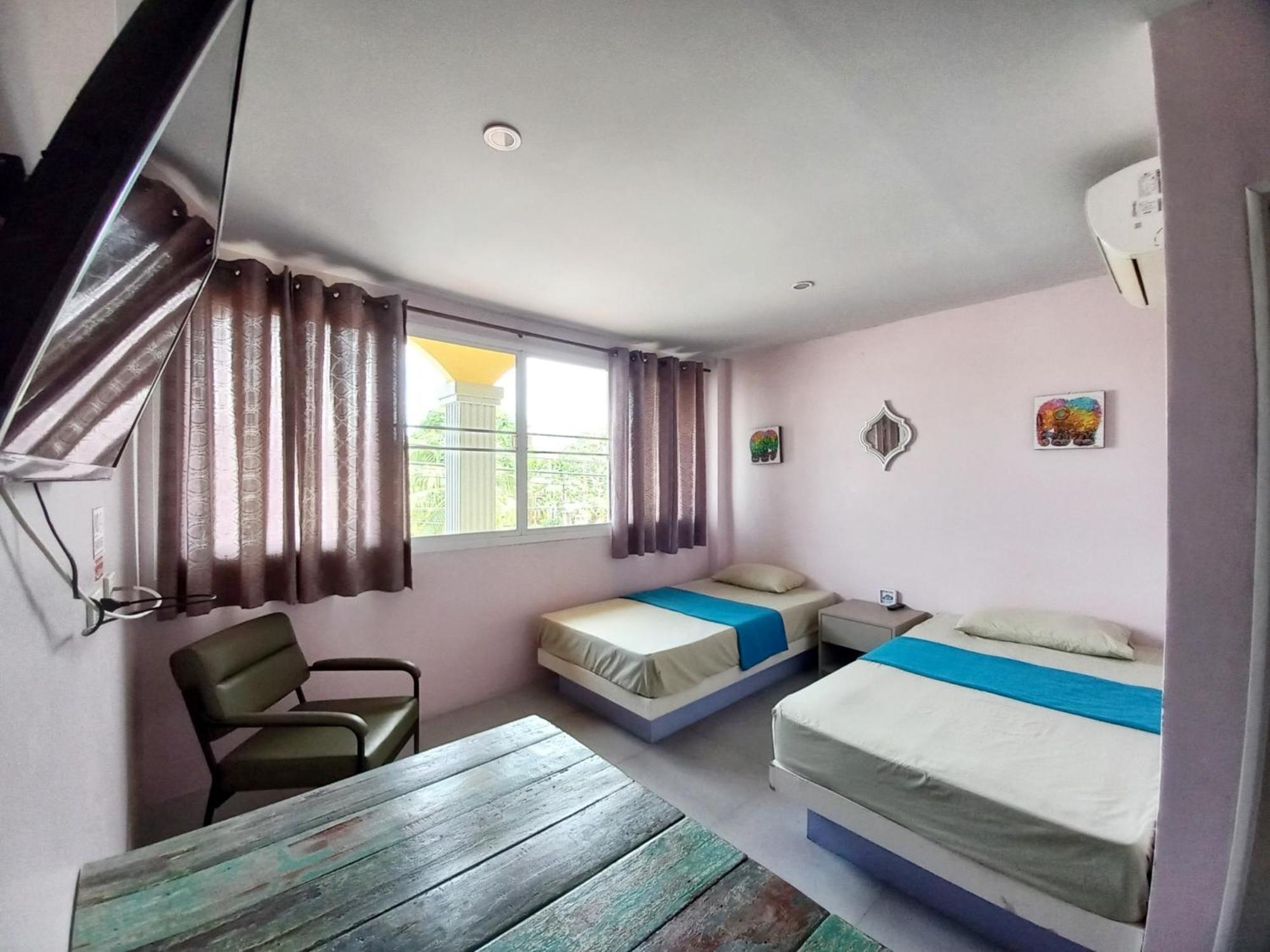 In Phuket House Hotel Екстериор снимка