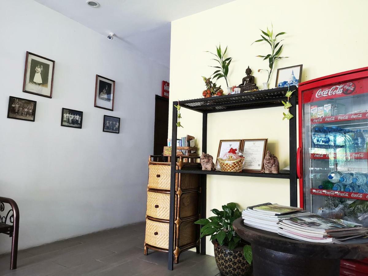 In Phuket House Hotel Екстериор снимка